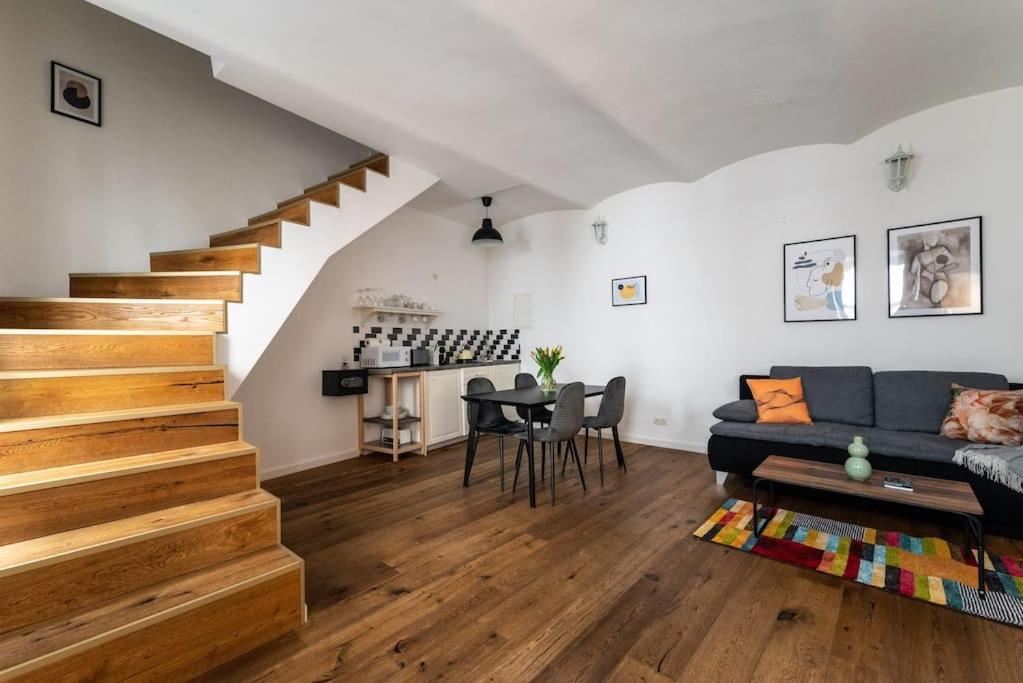 Apartmán Neat 1Br Duplex By Metro And Center By Hm Vídeň Exteriér fotografie